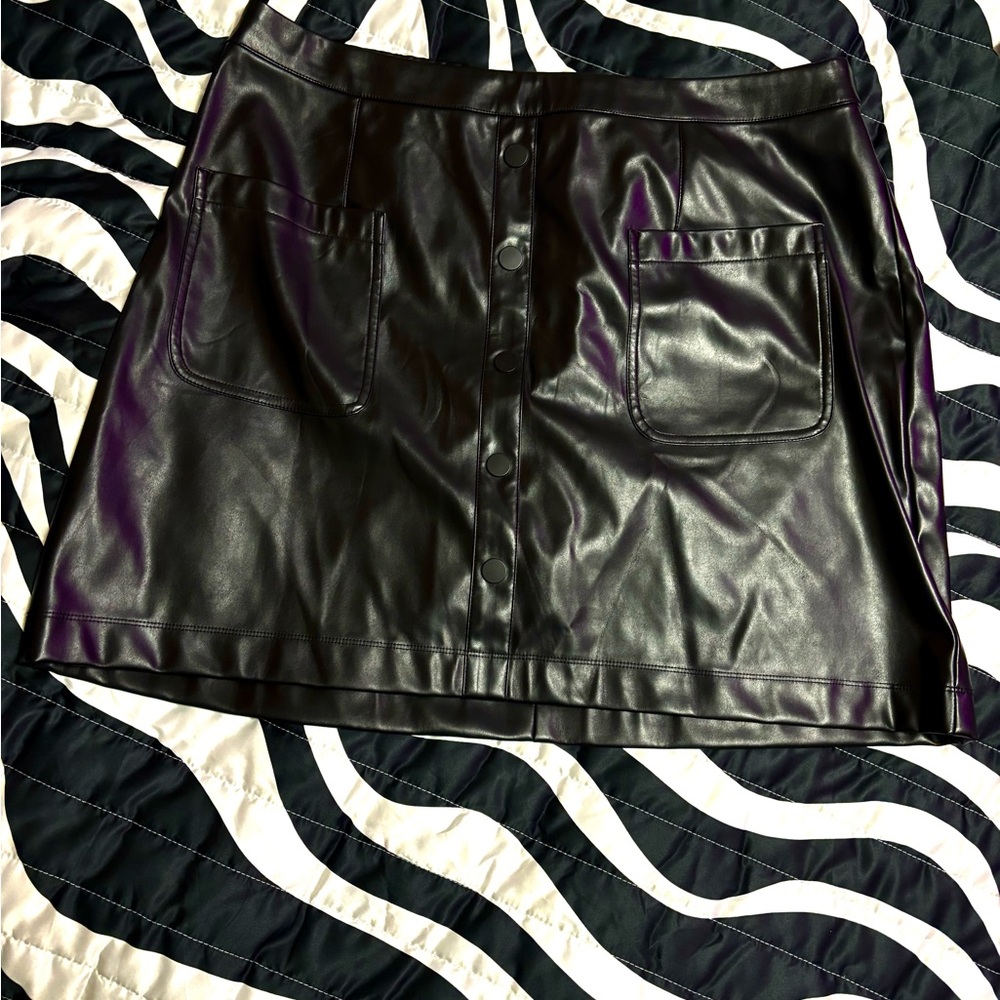 AVA & VIV Faux leather skirt